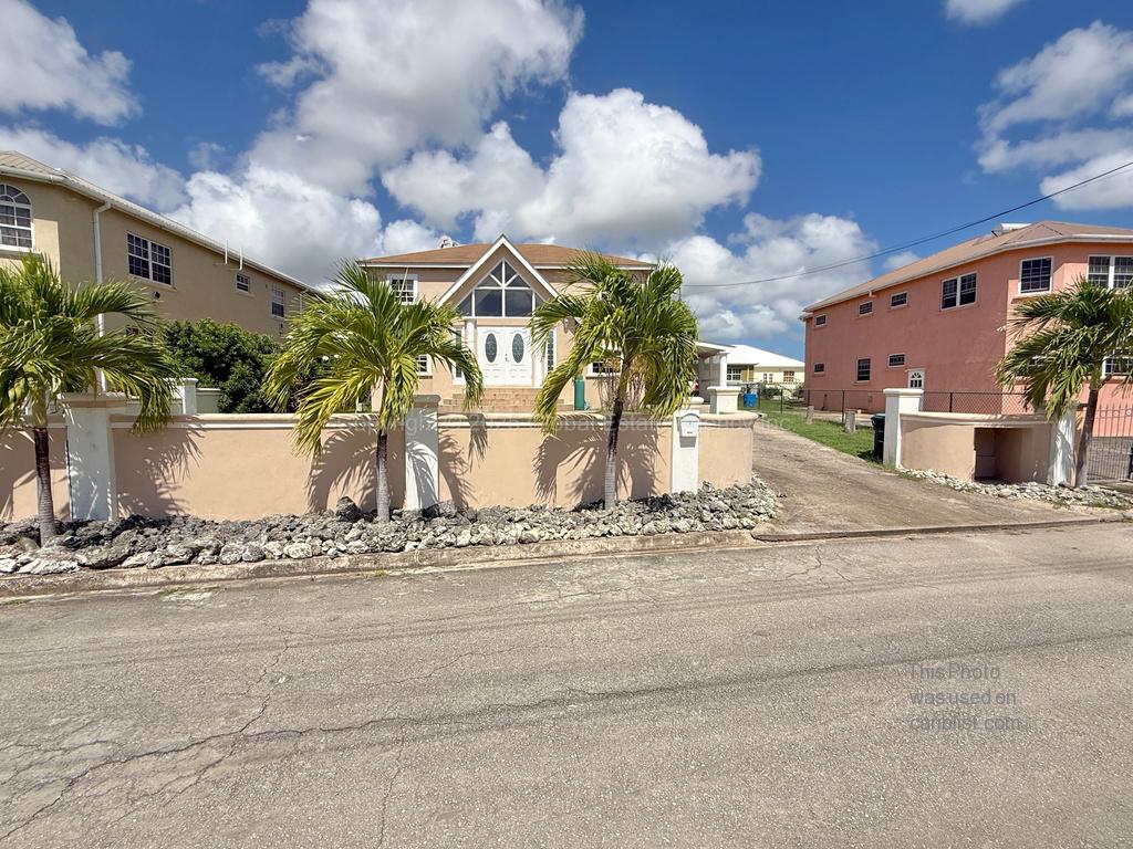 Platinum Heights, Gibbons **Well Maintained 3-Bedroom Single Family Home in Desirable Southern Neighbourhood**,Christ Church