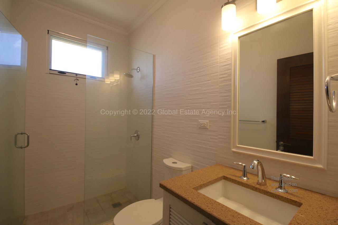 The Marion House, Bayfield *RENTED*Spacious, Breezy, Equipped with Major Appliances**,St. Philip