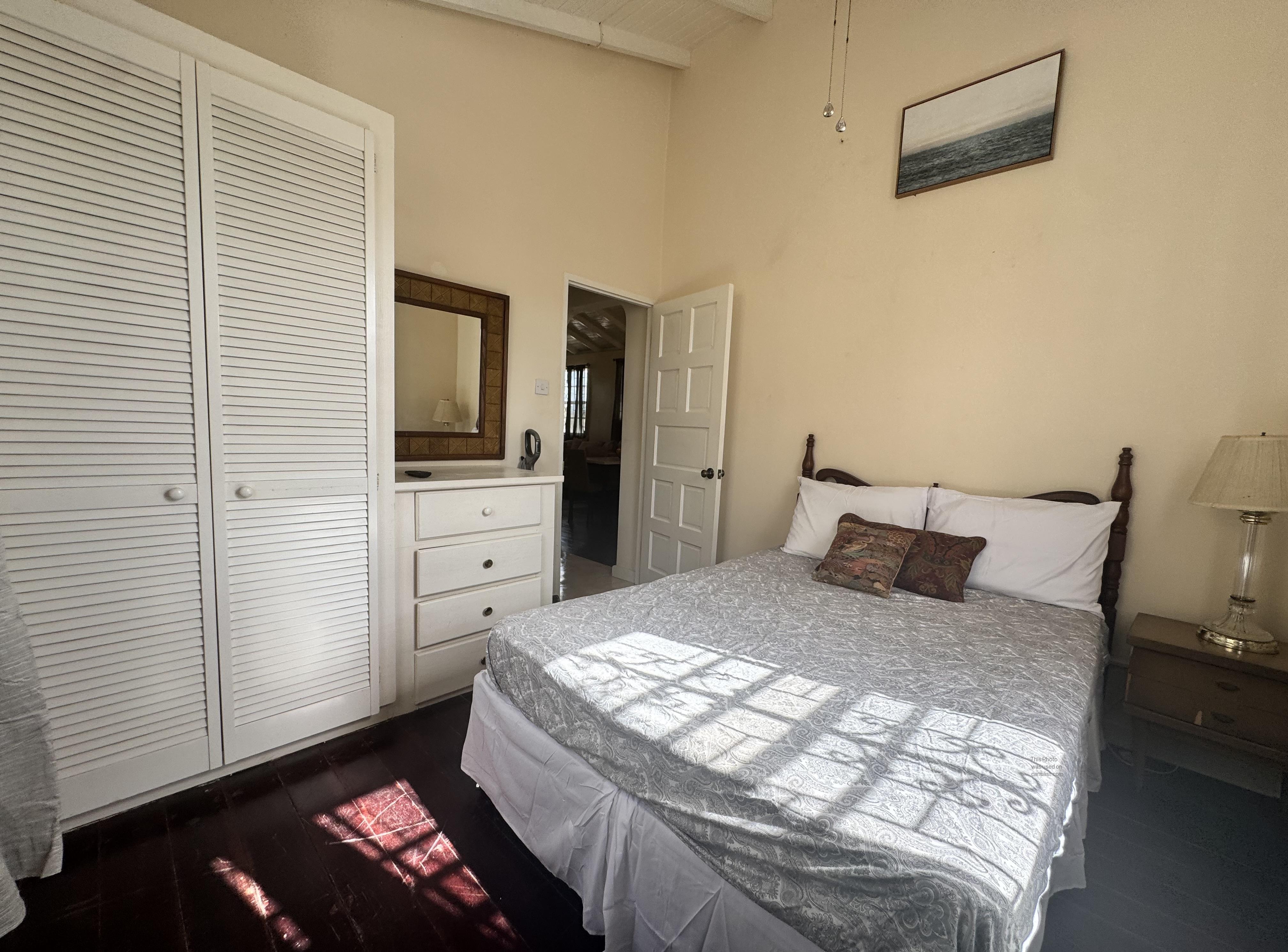 Station Hill - TASTEFULLY FURNISHED/FULLY ENCLOSED/SECURITY CAMERAS/WATER INC/CLOSE TO PUBLIC TRANSPORTATION ,St. Michael