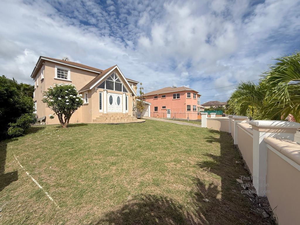 Platinum Heights, Gibbons **Well Maintained 3-Bedroom Single Family Home in Desirable Southern Neighbourhood**,Christ Church