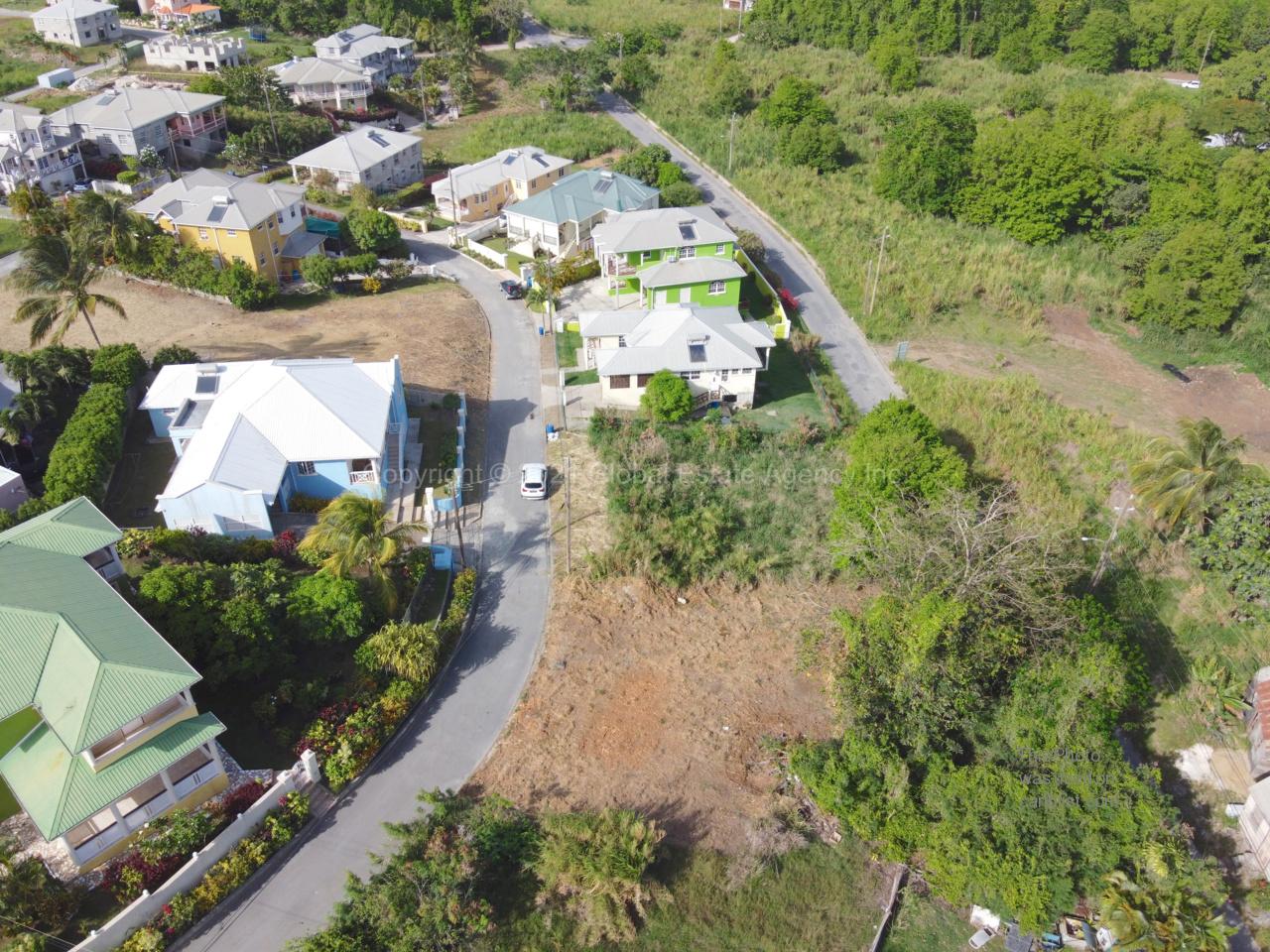 Newbury Crescent, Cottage **REDUCED**Lovely Sloping Lot In Central, Appealing Neighborhood**,St. George