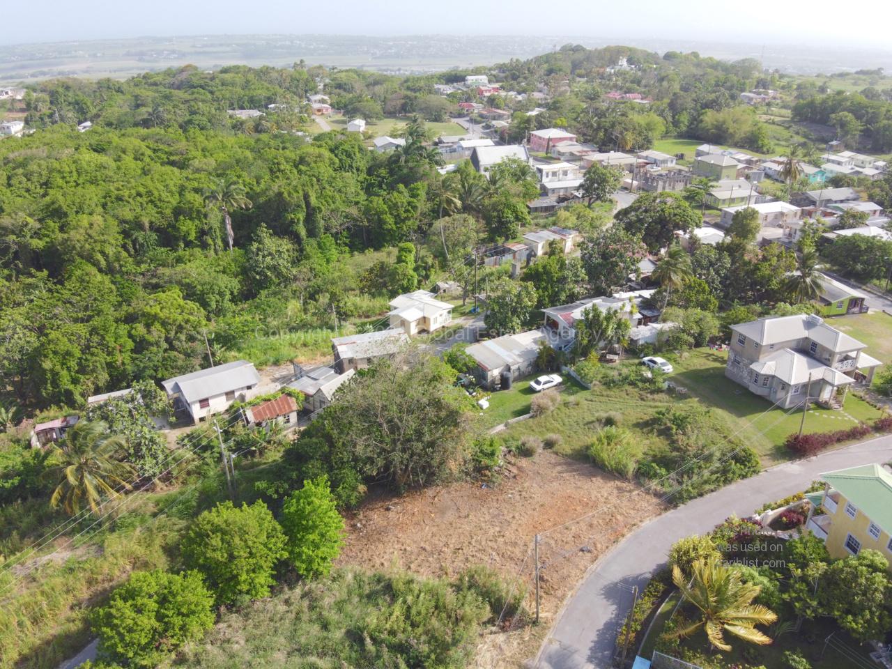 Newbury Crescent, Cottage **REDUCED**Lovely Sloping Lot In Central, Appealing Neighborhood**,St. George