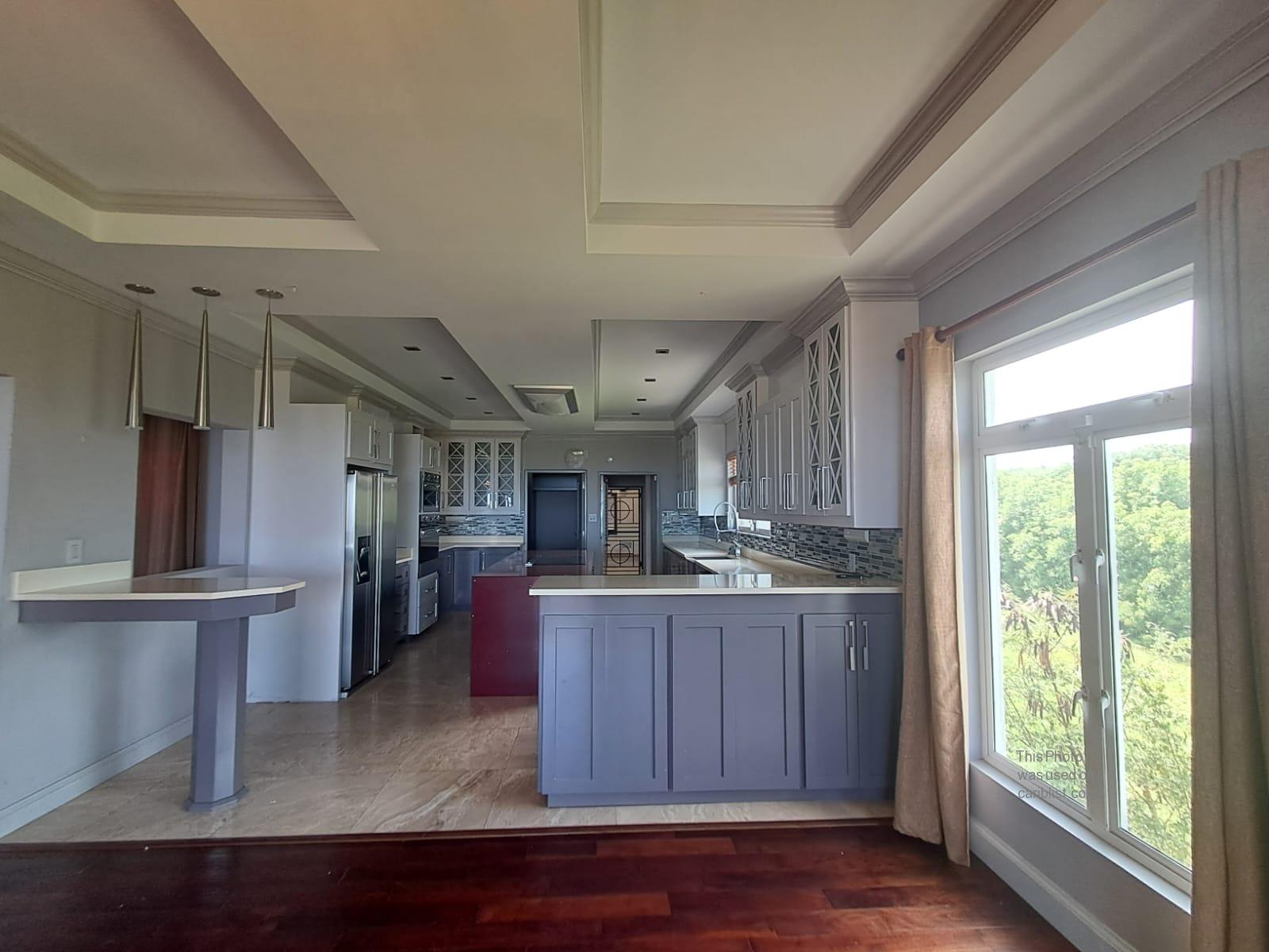 Ultra-Modern 4-bedroom, 3--bathroom, 2 Powder Rooms Villa - Christie Village,St. Thomas