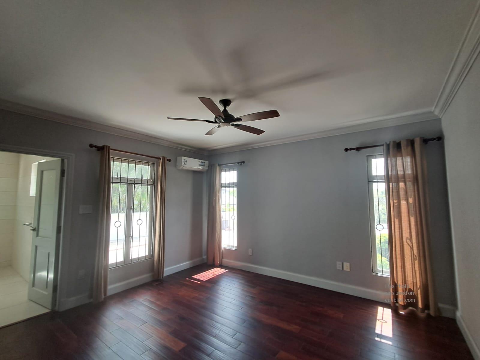 Ultra-Modern 4-bedroom, 3--bathroom, 2 Powder Rooms Villa - Christie Village,St. Thomas