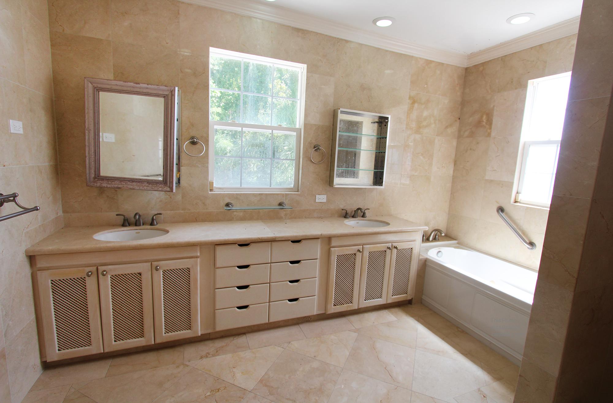 Edgehill 128,St. Thomas