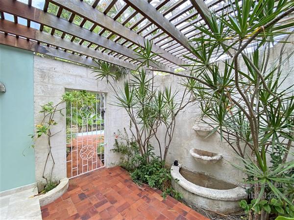 Shalom, Greenidge Drive,St. James