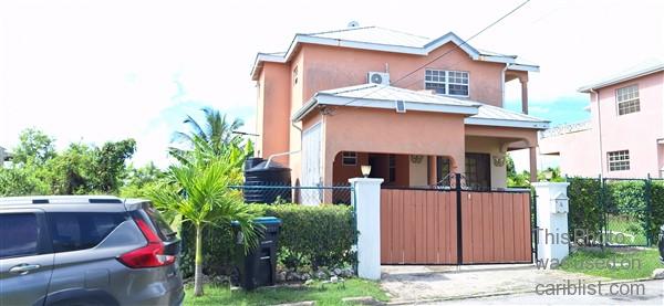 Coverley (Not the Villages) - Spacious home, fully enclosed, quiet neighbourhood,Christ Church