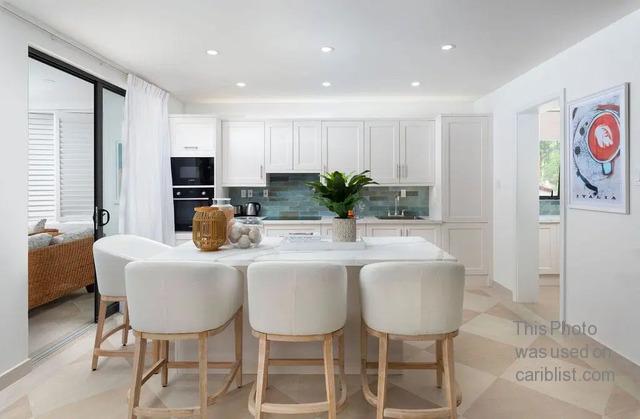 “Calico” – Designer West Coast Retreat with Direct Beach Access,St. James