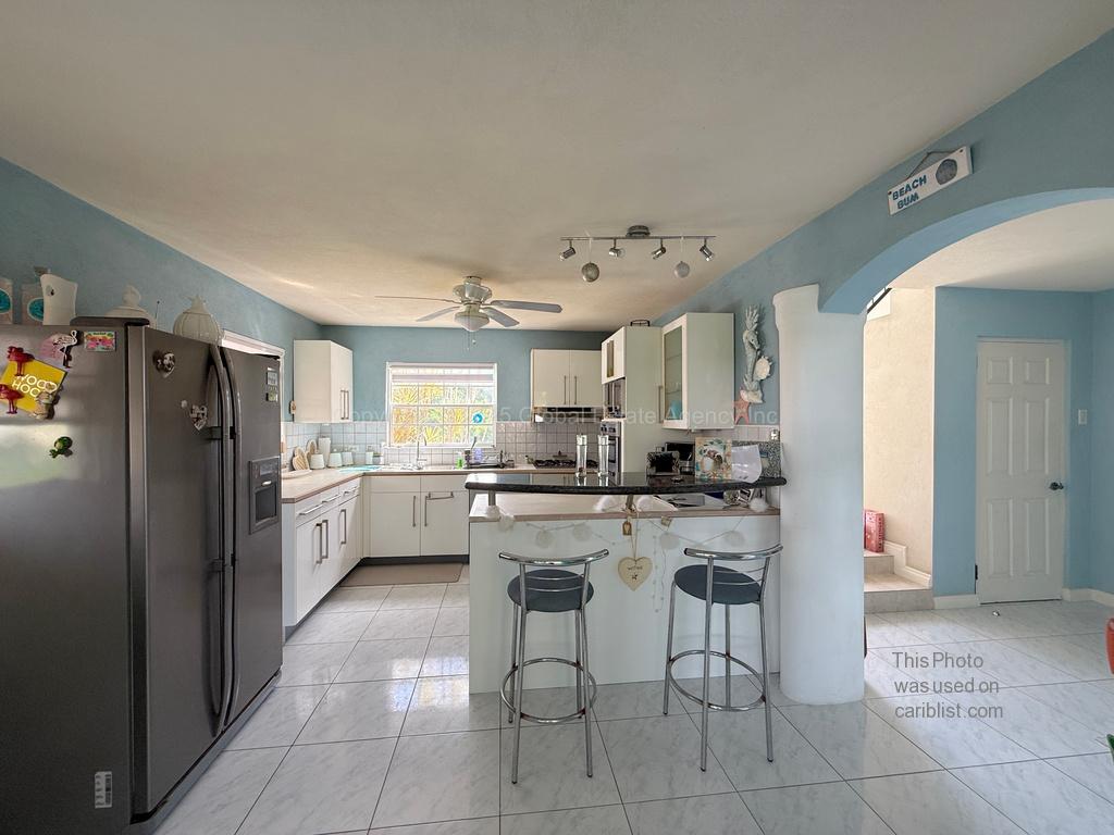 Platinum Heights, Gibbons **Well Maintained 3-Bedroom Single Family Home in Desirable Southern Neighbourhood**,Christ Church