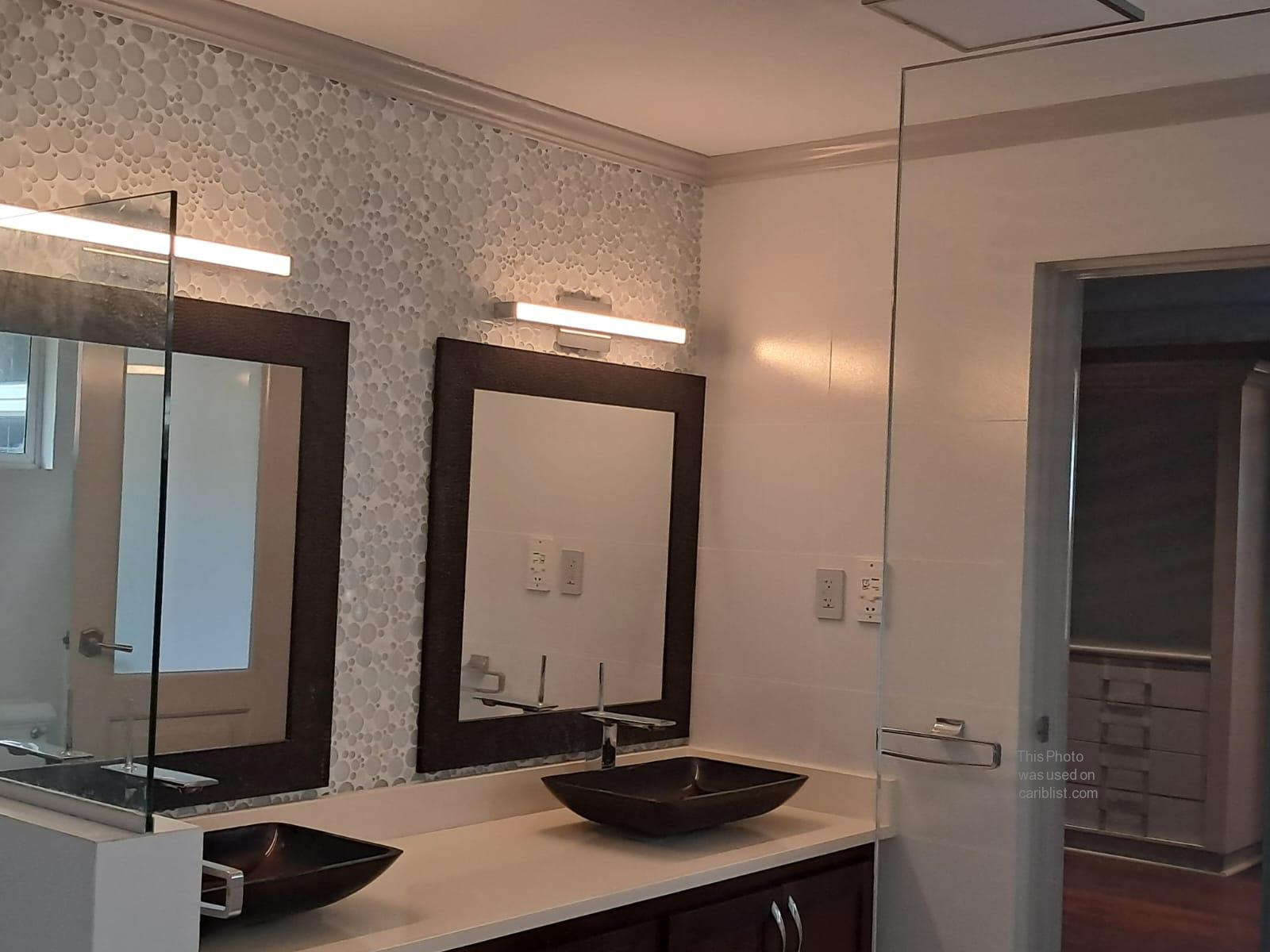 Ultra-Modern 4-bedroom, 3--bathroom, 2 Powder Rooms Villa - Christie Village,St. Thomas